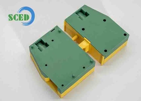 Borne de conexión de paso para montaje en carril DIN con tornillo M5 y capacidad de conexión nominal de 16mm2